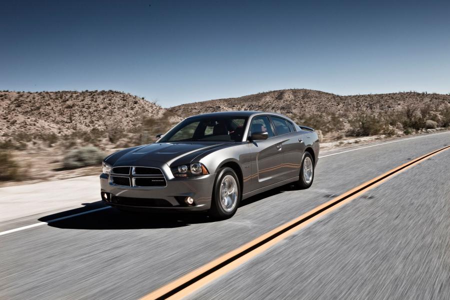  Dodge Charger R/T 2012 года  (фото 3 из 6)